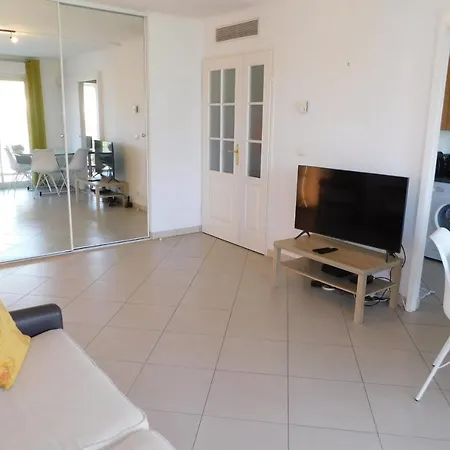 Beautiful 2-bedroom 